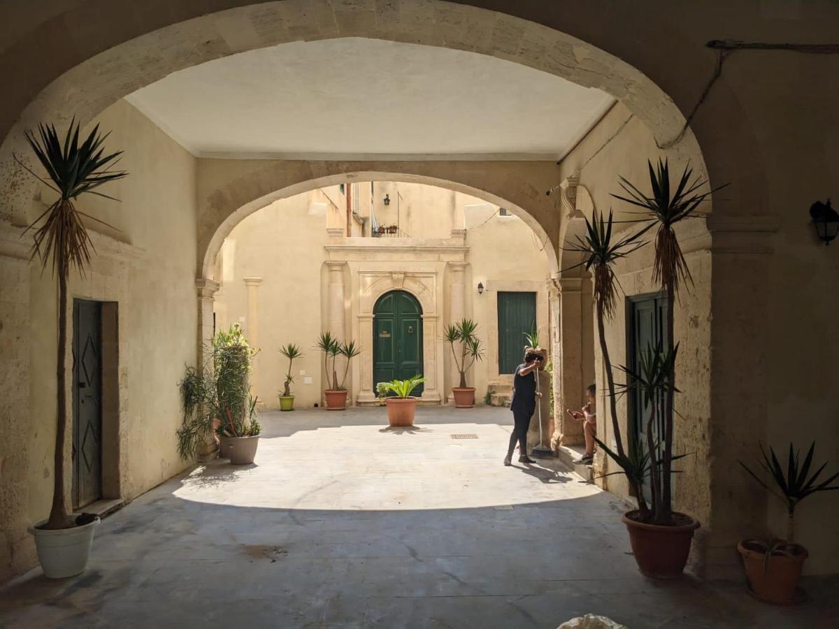 דירות סירקוזה Ortigia Casa מראה חיצוני תמונה